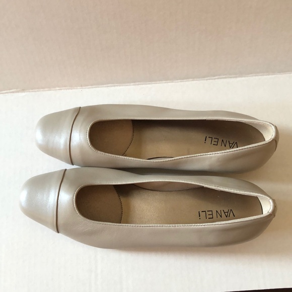 Vaneli Italian Leather Shoes - Picture 6 of 6